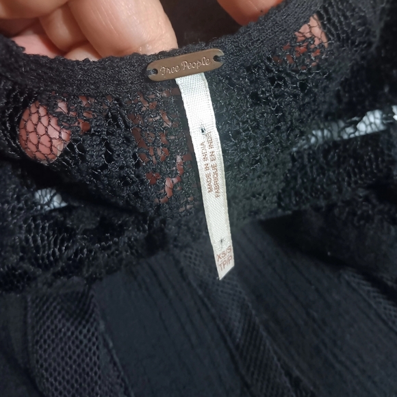 Free People Black Lace Relaxed Tunic Top - Picture 4 of 8